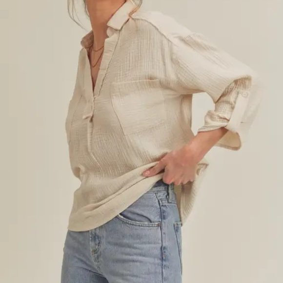 Winona Woven Crinkle V Neck - Picture 6 of 8